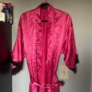 Fredericks of hollywood pink lace robe